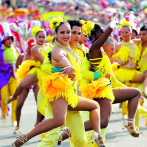 La ciudad de Cali se viste de amarillo y una alegria contagiosa para celebrar las ferias.